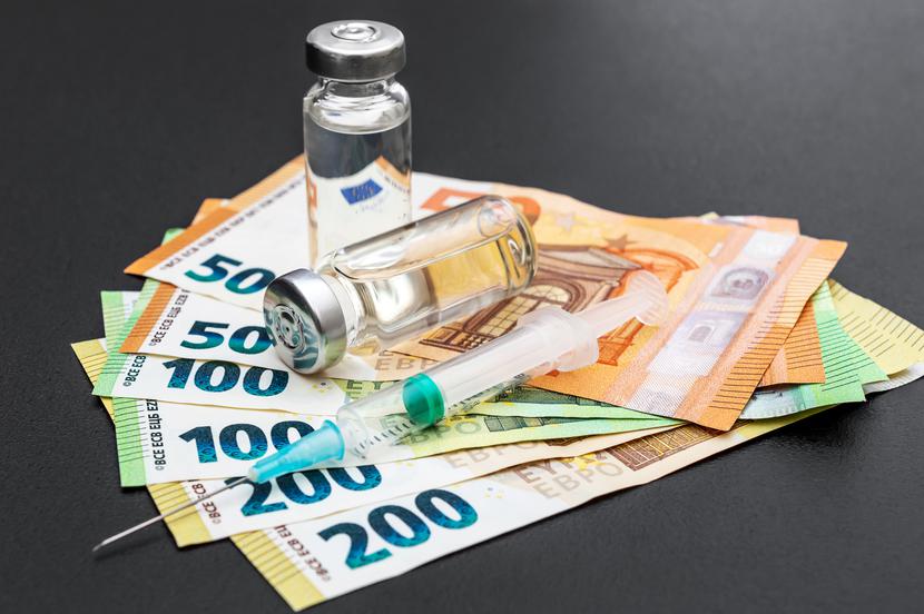 Unia Europejska prowadzi rozmowy z firmą Moderna w sprawie nowej umowy na dostawy szczepionek przeciwko COVID-19. Unia Europejska prowadzi rozmowy z firmą Moderna w sprawie nowej umowy na dostawy szczepionek przeciwko COVID-19.