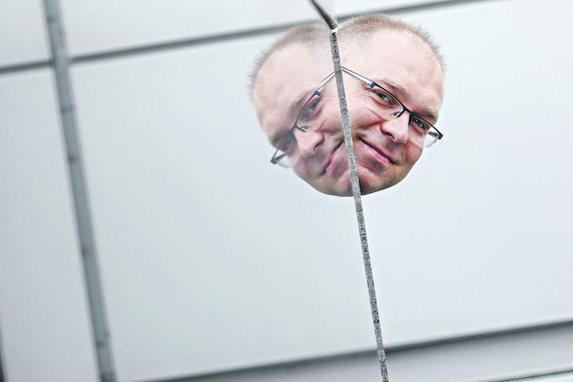 DWA W JEDNYM: Nowoczesne
 programy do backupu oferują
 możliwość szybkiego i prostego
 wyszukania konkretnej informacji
 — mówi Krzysztof Rachwalski,
 menedżer ds. rozwoju biznesu
 w Veeam Software. [FOT. WM]