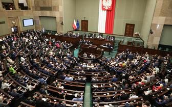 Posłowie za poprawkami Senatu ws. transportu rannych z Ukrainy do Polski