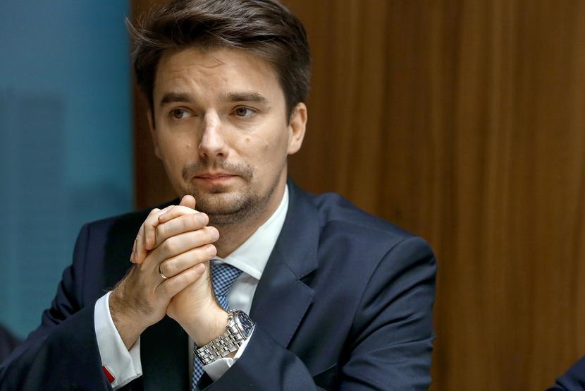 CZĘŚĆ WIĘKSZEJ CAŁOŚCI: