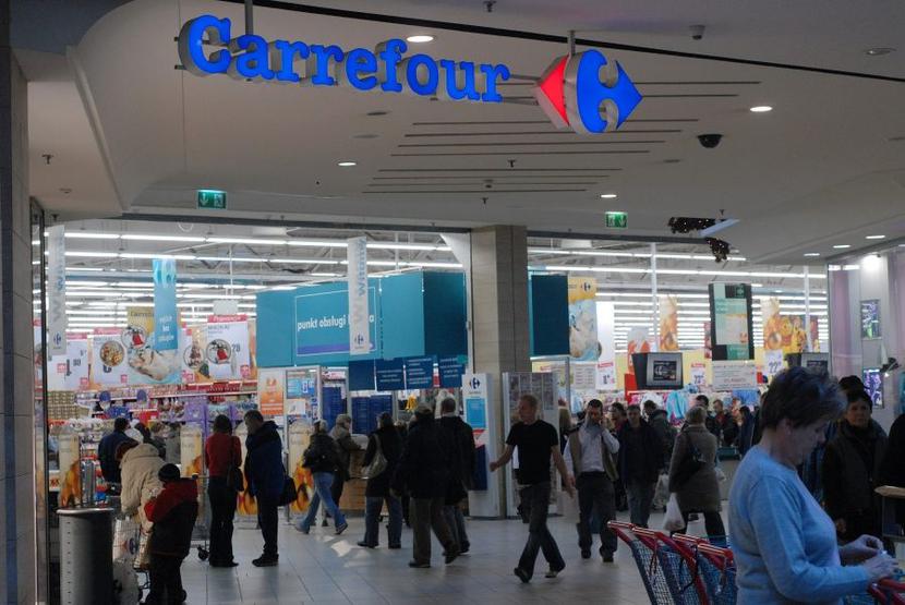 Carrefour optymalizuje koszty rozwiązań logistycznych.
