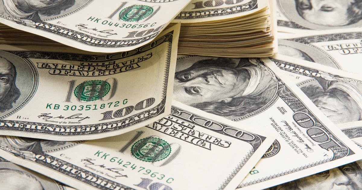 Dolar zalicza najlepszy miesiąc od 2022 r.  Dlaczego amerykańska waluta znów dyktuje warunki?