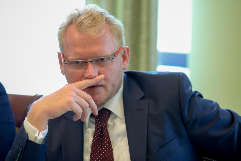 Strategia dwóch zarządów: Strategia dwóch zarządów: