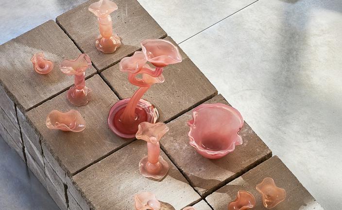 „Pali się piękno”. Alina Szapocznikow i Filomena Smoła w galerii Objekt