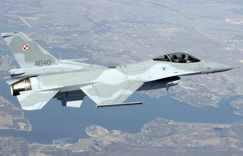 F-16 w polskich barwach. Fot ARC
