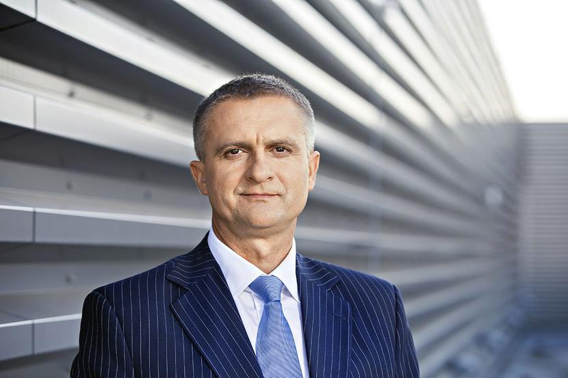 Zatrzymać spadek przychodów: Zatrzymać spadek przychodów: