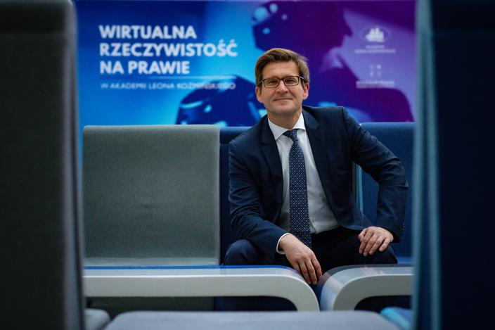 Absurdalny spór o pieniądze na wojsko:
