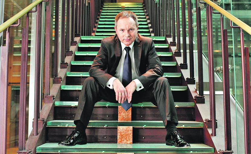 TRZECIEJ DROGI
 NIE MA: Inwestycja
 w Aquis Exchange,
 to dla kierowanej
 przez Adama
 Maciejewskiego
 Giełdy Papierów
 Wartościowych
 w gra zero-
 -jedynkowa:
 albo będzie dużym
 sukces albo porażka.
 [FOT. WM]