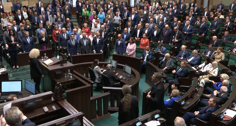 Po wakacyjnej przerwie Sejm wraca do pracy. Po wakacyjnej przerwie Sejm wraca do pracy.