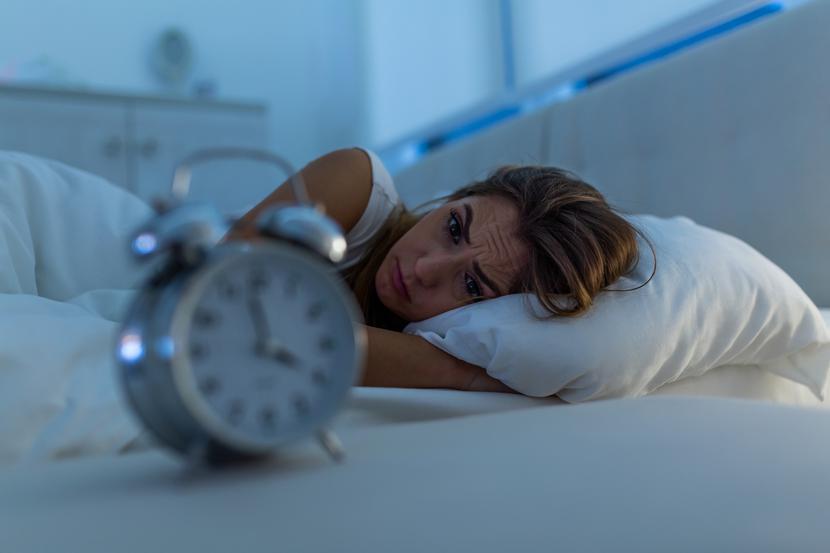 Związek między snem a skutecznością szczepionki może być poważnym problemem dla osób o nieregularnych harmonogramach pracy, zwłaszcza dla pracowników zmianowych, którzy zazwyczaj mają krótszy czas snu.