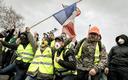 Francja: ”żółte kamizelki" wracają na ulice z powodu wzrostu cen paliw