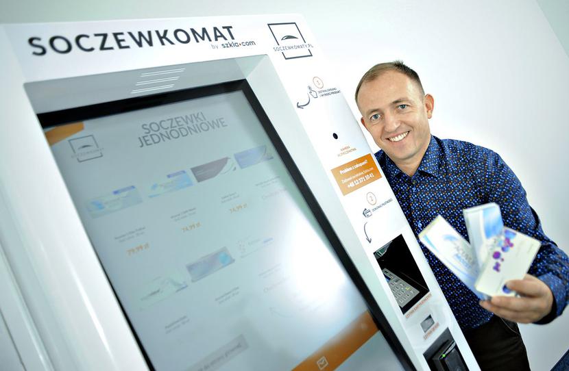 SPOJRZENIE W PRZYSZŁOŚĆ: