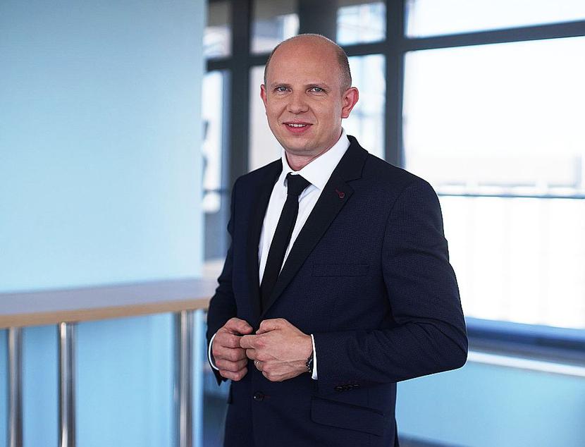 PREZES-AKCJONARIUSZ: