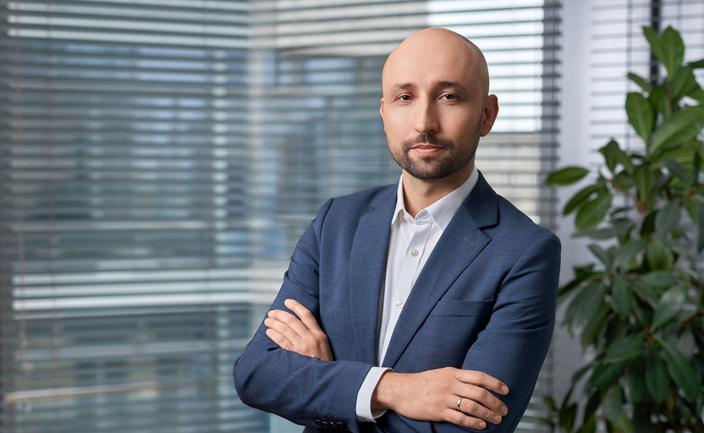 Firmy ruszają na globalny rynek. Świat zwalnia, Polska przyspiesza