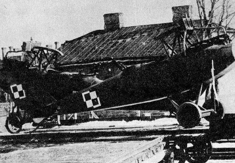 Samoloty LVG C-V (numery 9.7 i 9.10) zmodernizowane na poznańskiej Ławicy poprzez wbudowanie silników Austro-Daimler.