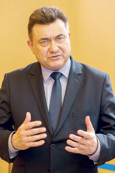 JESZCZE DWIE: Grzegorz Tobiszowski, wiceminister energii, jest zwolennikiem uruchomienia co najmniej dwóch odkrywek. Poza Ościsłowem miałby to być Złoczew, inwestycja planowana przez PGE.