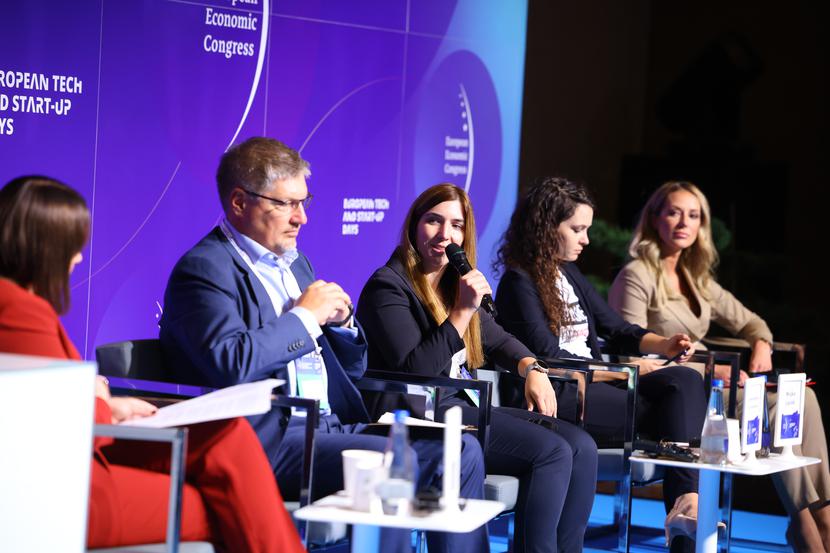 Alicja Tatarczuk, Huawei Polska Alicja Tatarczuk, Huawei Polska