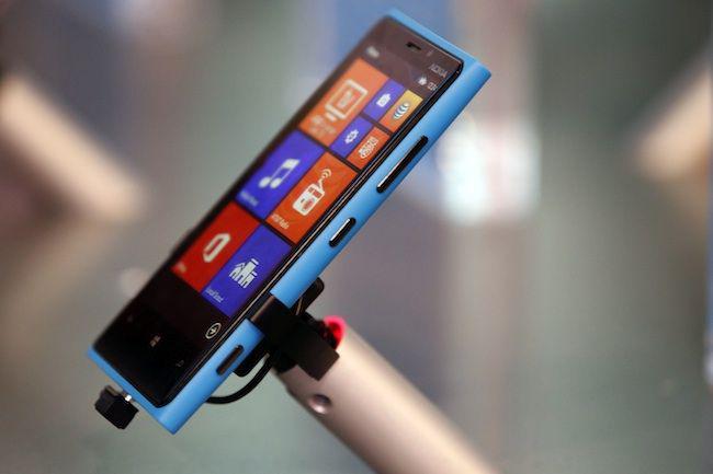 Nokia Lumia 920, nowy smartfon Finów (fot. Bloomberg)