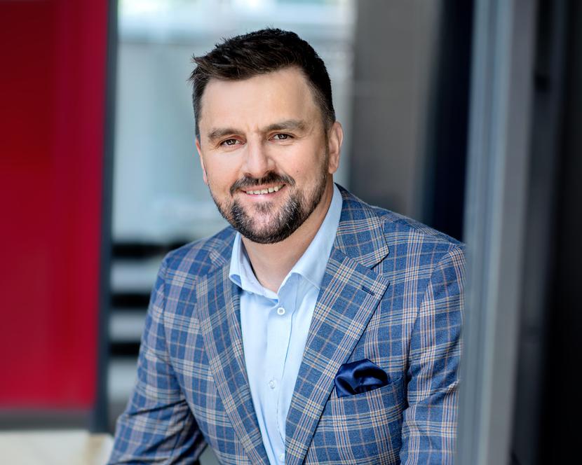 Półroczny dyrektor: Półroczny dyrektor: