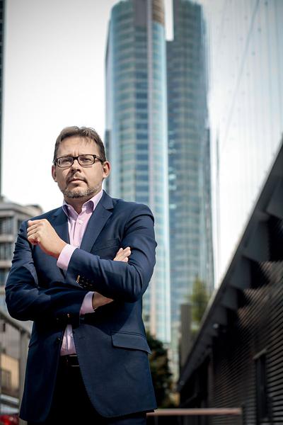 Andrzej Puncewicz, doradca podatkowy w Crido, alarmuje, że organy skarbowe dopuszczają się wątpliwych prawnie zabiegów mających na celu odebranie inwestorom legalnie odliczonego podatku VAT od transakcji zakupu nieruchomości komercyjnych.