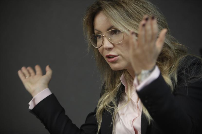 Odbija piłeczkę: Odbija piłeczkę:
