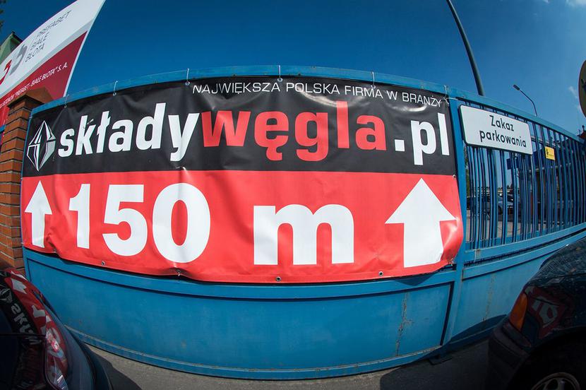 KOLOS NA GLINIANYCH NOGACH: