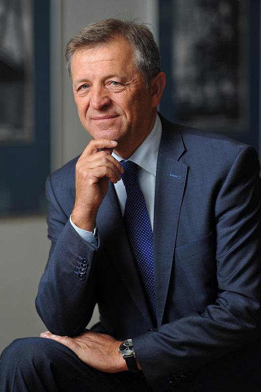 INWESTYCJE W KRAJU: INWESTYCJE W KRAJU: