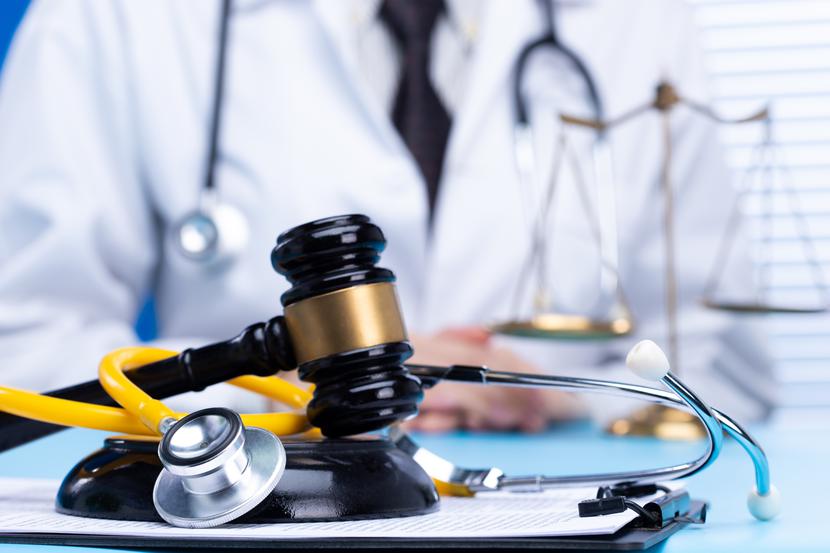 - Jeśli dojdzie do dekryminalizacji aborcji, nie sprawi to, że lekarze będą wykonywać zabiegi przerwania ciąży w sytuacjach niedozwolonych w polskim prawie - podkreśla adwokatka Sabrina Mana-Walasek. - Jeśli dojdzie do dekryminalizacji aborcji, nie sprawi to, że lekarze będą wykonywać zabiegi przerwania ciąży w sytuacjach niedozwolonych w polskim prawie - podkreśla adwokatka Sabrina Mana-Walasek.