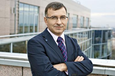 Zbigniew Jagiełło zasiada w fotelu szefa PKO BP od 2009 r. Jest najdłużej urzędującym prezesem w nowożytnej historii banku, co służy tej instytucji. Teraz dostał mandat na kolejne cztery lata.