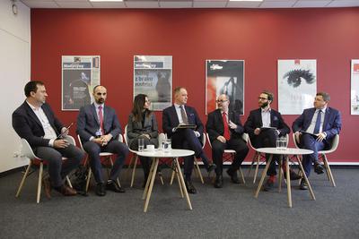 Rozwój rynku e-commerce będzie coraz bardziej determinował tempo wzrostu gospodarczego i przyjmowane przez biznes rozwiązania — przyznali uczestnicy debaty „Pulsu Biznesu”.
