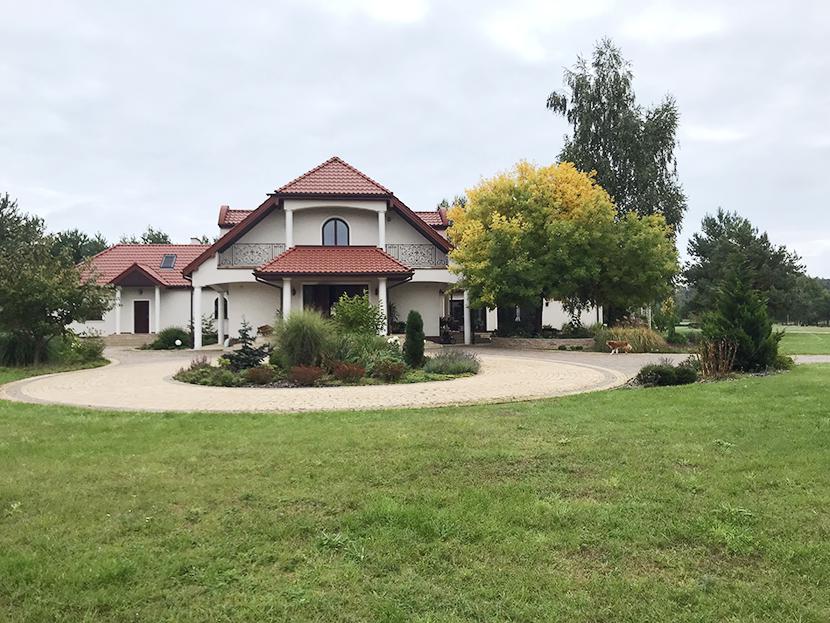 Nie tylko banki i doradztwo: Nie tylko banki i doradztwo: