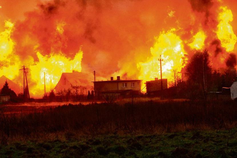 FORTUNA KOŁEM SIĘ TOCZY:
 Wystarczy jedna duża szkoda korporacyjna, by ubezpieczyciel, który agresywnie licytuje kolejne kontrakty, musiał przystopować. Przekonywał o tym w czwartek Andrzej Klesyk, prezes PZU, przy okazji prezentacji wyników. Tłumaczył, że do dobrych rezultatów w trzecim kwartale przyczyniło się m.in… szczęście, któremu firma zawdzięcza niską szkodowość. Kilka godzin później eksplodował gazociąg w Jankowie Przygodzkim ubezpieczony w… PZU. [FOT. WM, TOMASZ WOJTASIK — PAP]
 