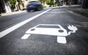 Globalna sprzedaż „elektryków” wzrosła najsłabiej od stycznia