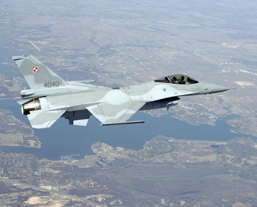 F-16 w polskich barwach. Fot ARC