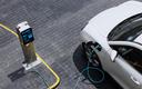 Stacje ładowania elektryków mamy co cztery minuty jazdy. Czy to daleko?