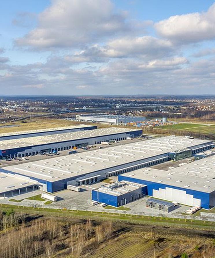 Czesi kupili kolejny magazyn nad Wisłą