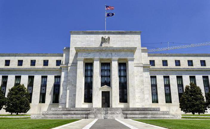 Fed nie zmienił stóp i martwi się inflacją