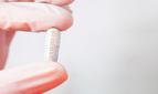 Skuteczność i działania niepożądane leków na COVID-19: molnupirawir, fluwoksamina i pakslowid [BADANIA]