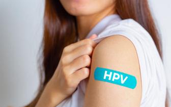 Mogą uchronić przed ok. 54 proc. przypadków nowotworów. Raport ABM nt. szczepień przeciw HPV