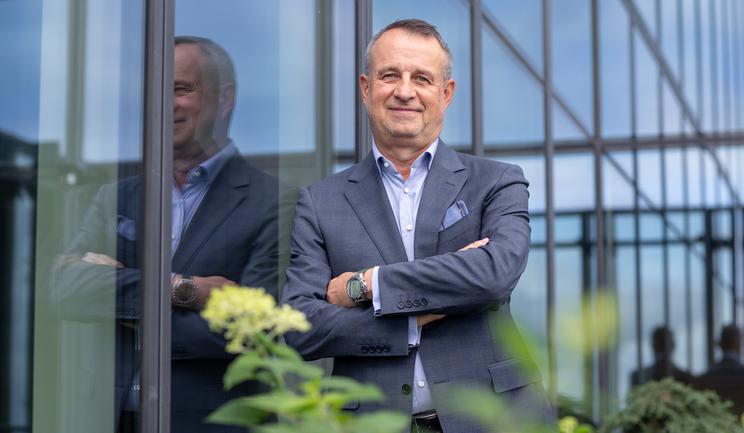 Warta idzie po atom, a w węglu zostaje