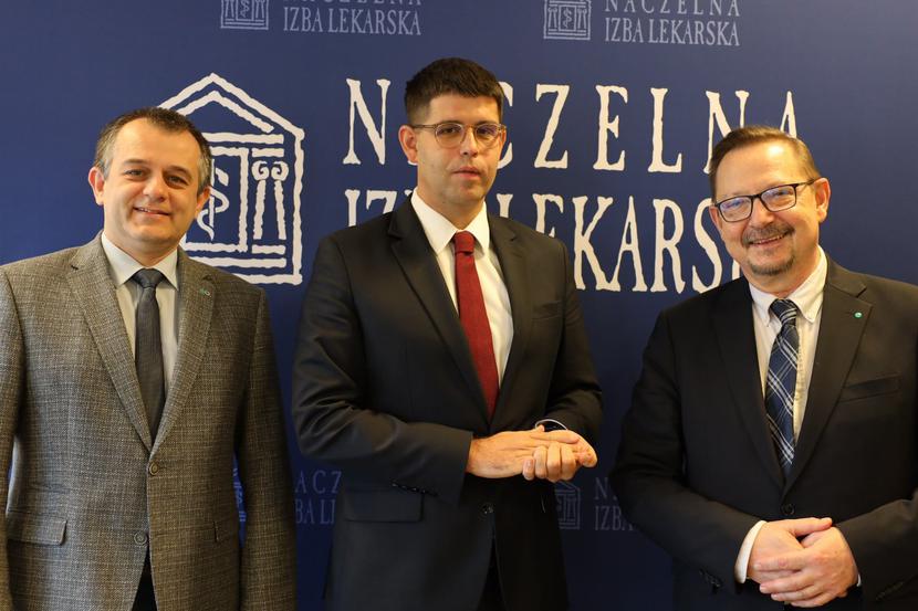 Na zdjęciu od lewej Tomasz Zieliński, prezes NRL Łukasz Jankowski oraz prezes FPZ Jacek Krajewski