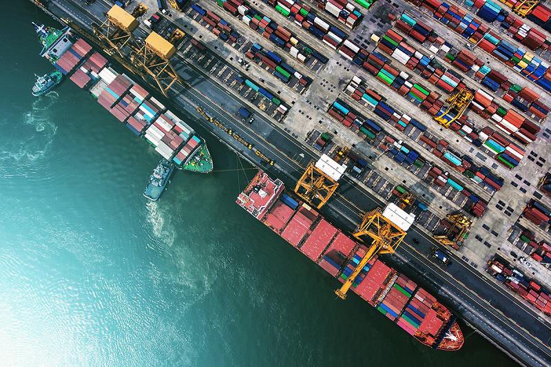 Nie tylko na wodzie:Ocean Professional Logistics oferuje pełną obsługę w transporcie morskim, kolejowym, lotniczym, drogowym kontenerowym i plandekowym, a także usługi magazynowe i odprawy celne.