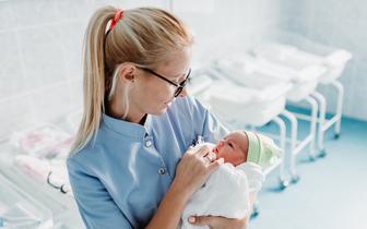 NIK o opiece neonatologicznej w województwie warmińsko-mazurskim.  Zagrożenie likwidacji oddziałów realne