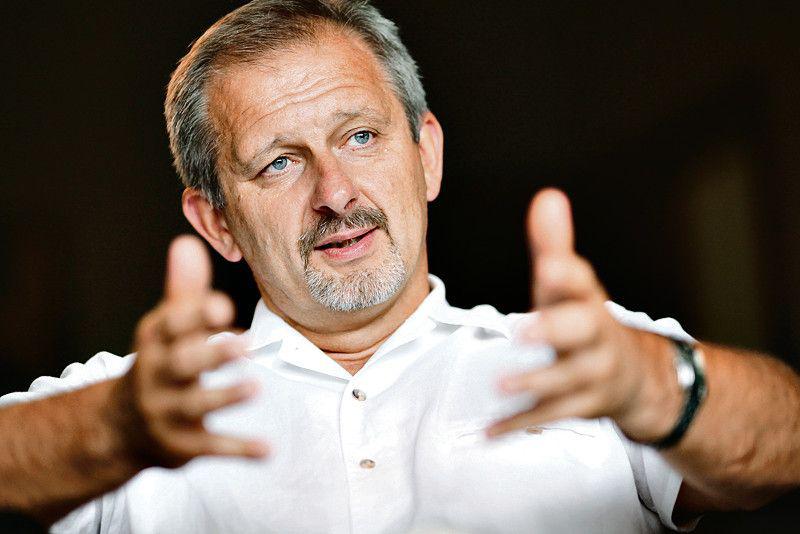 Odwrócenie VAT przyniosło zarówno wzrost popytu, jak i cen stali zbrojeniowej — mówi Robert Wojdyna, prezes Konsorcjum Stali. [FOT. WM]
 
 