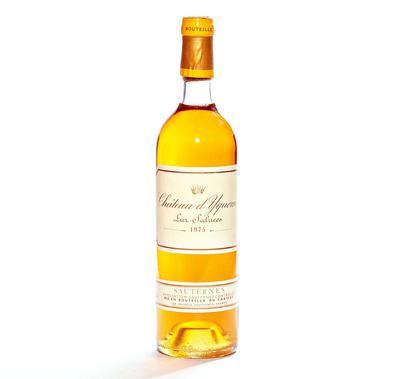 Z prostej informacji o cenie wina można sporo wyczytać — jak podaje Liv-ex, przykładowy rocznik 1998 Château d’Yquem kosztuje na giełdzie 2,2 tys. GBP (10,3 tys. zł). Po pierwsze, cena dotyczy skrzynki dwunastu butelek, a po drugie sygnalizuje, że białe wino ma potencjał starzenia, bo w obiegu są skrzynki sprzed kilkunastu, a nawet ponad dwudziestu lat.