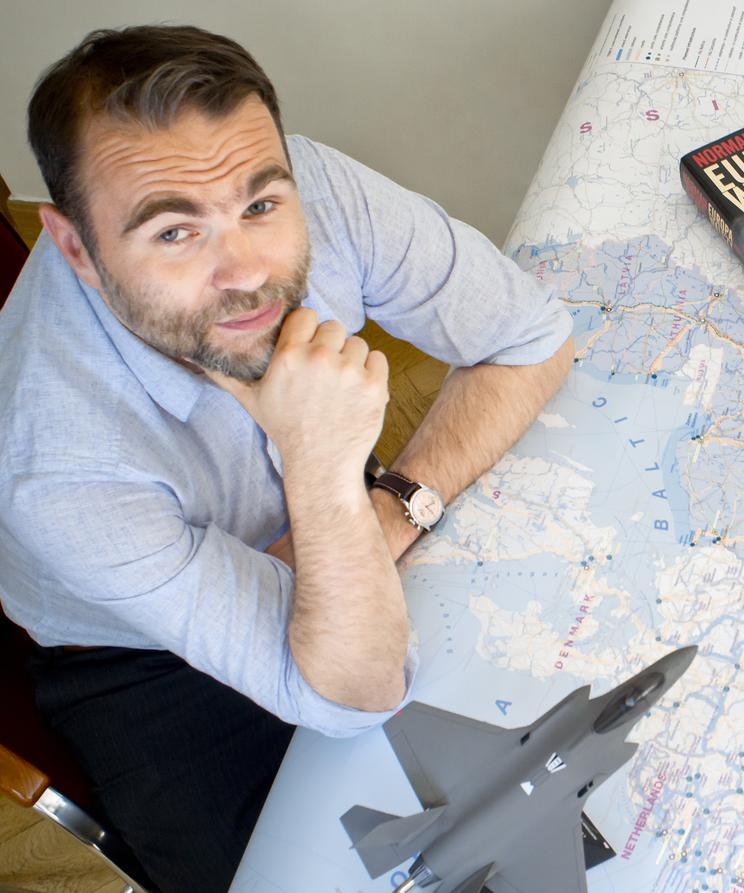 Jacek Bartosiak już nie kieruje Play of Battle