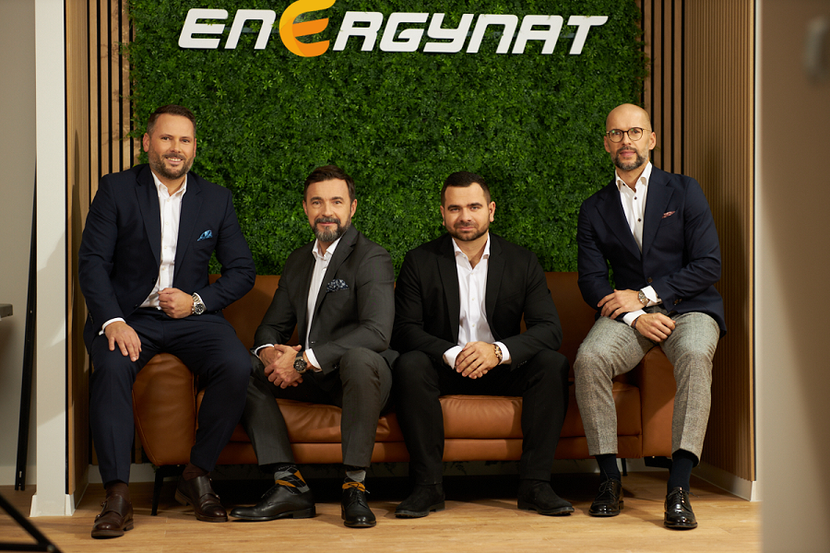 Pomysły i projekty:Energynat stawia na kolejne projekty biznesowe, które umocnią pozycję rynkową firmy i umożliwią jej równie spektakularne wzrosty w kolejnych latach. Na zdjęciu od lewej: Ernest Waś, Daniel Raczkiewicz, Paweł Kozłowski i Marcin Bugajski.
