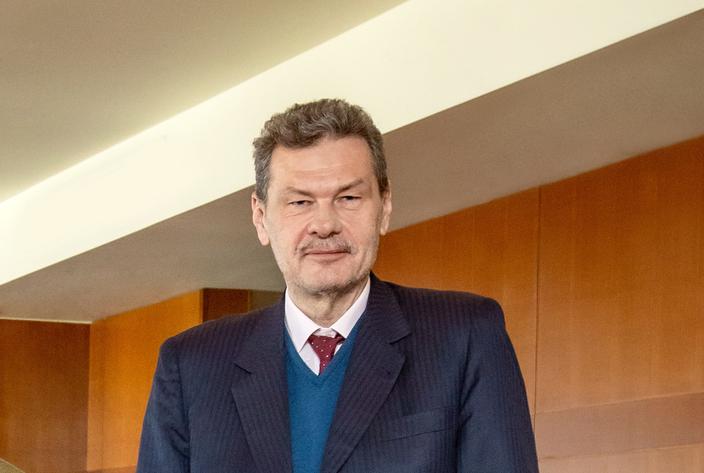 Długoterminowe spojrzenie: Długoterminowe spojrzenie:
