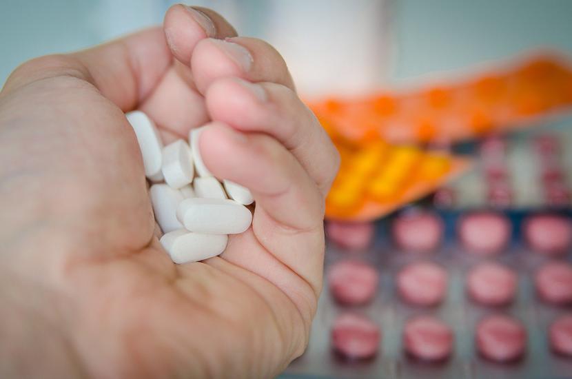 RPO wystąpił do resortu zdrowia w związku z niepokojącymi doniesieniami, że w aptekach brakuje najsilniejszych leków przeciwbólowych.