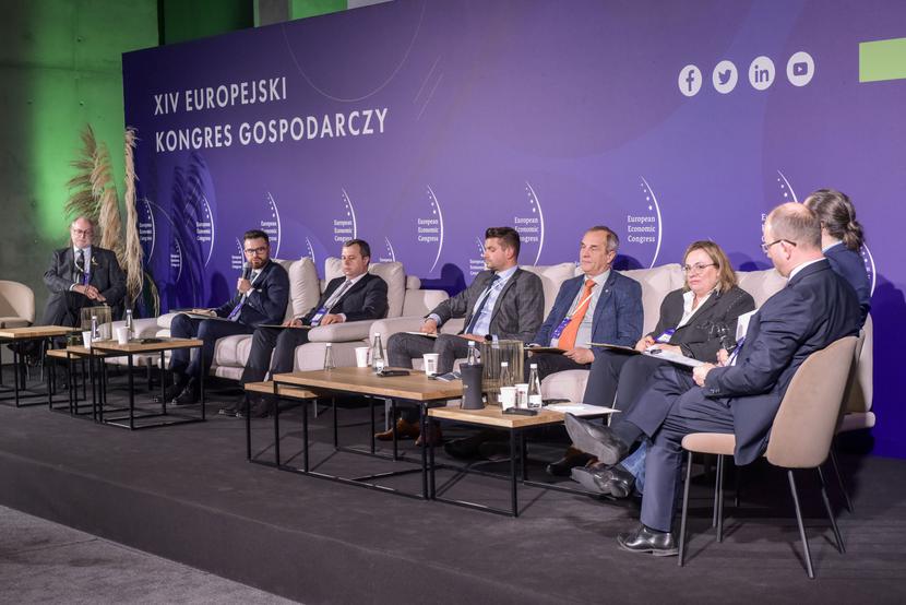 Trzy cechy prądu. Trzy cechy prądu.